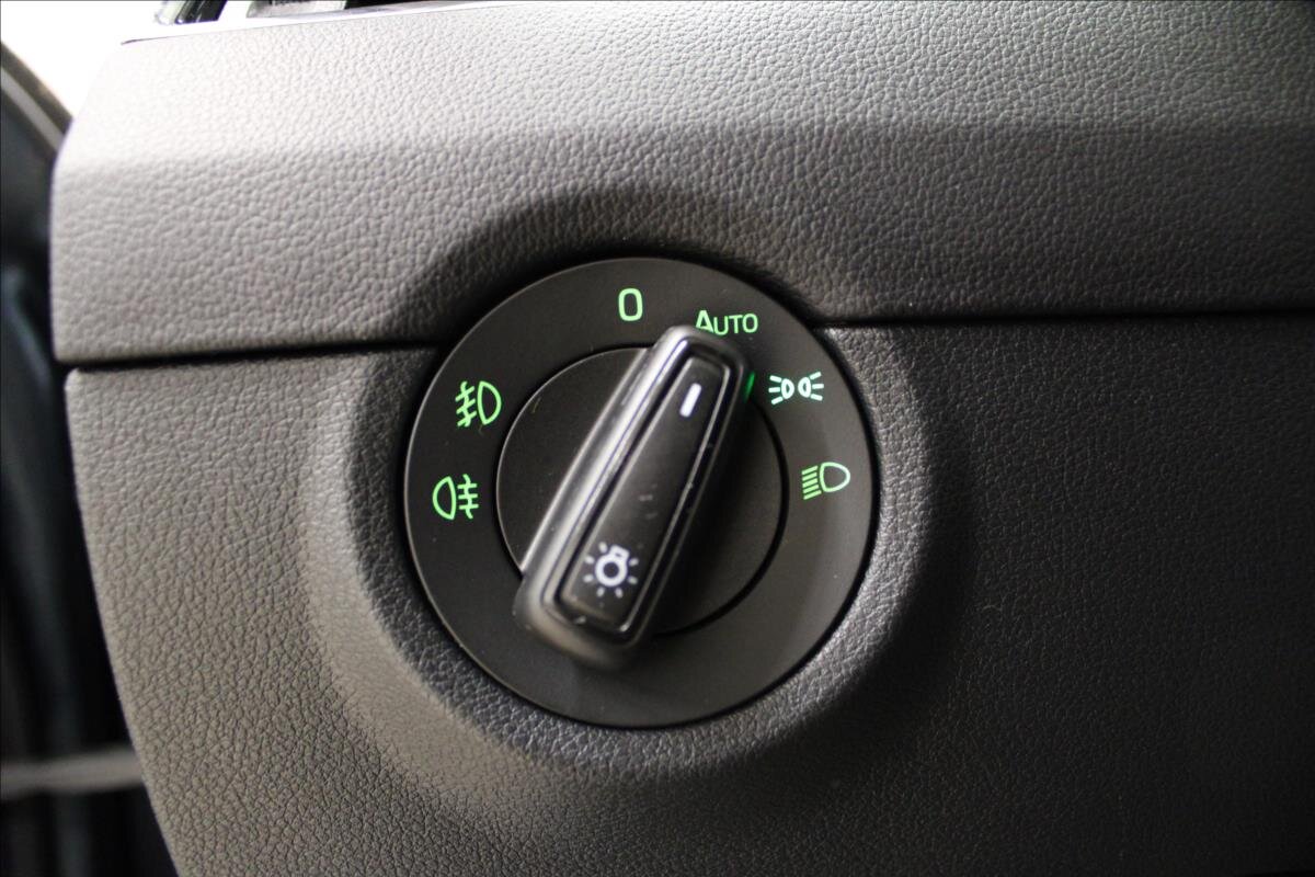 Škoda Octavia Sedan / Limuzína 1,6 l 85 kw