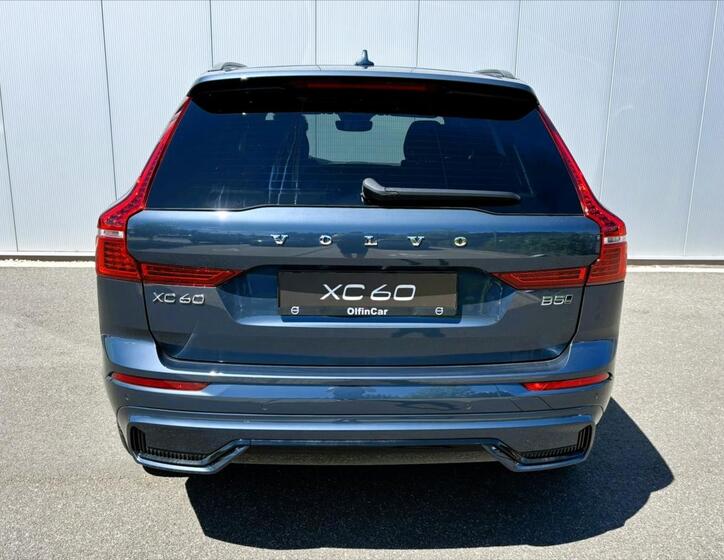 Volvo XC60 4