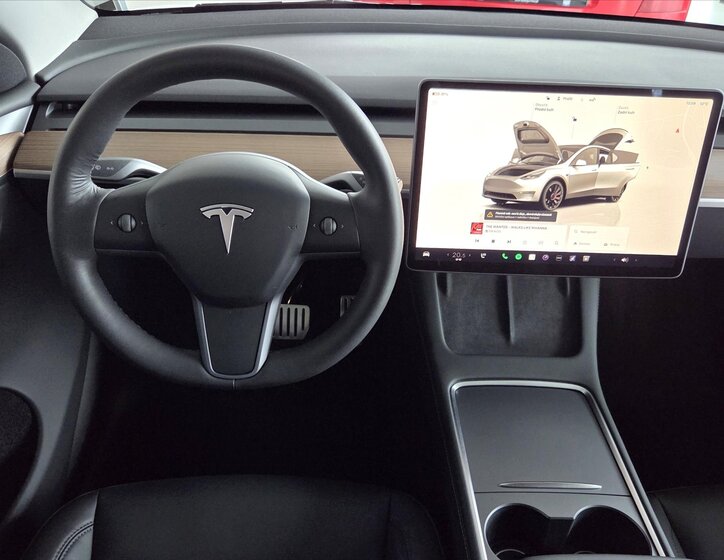 Tesla Model Y SUV / Terénní 0,0 393 kw