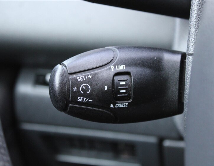 Peugeot 3008 MPV 1,6 l 80 kw