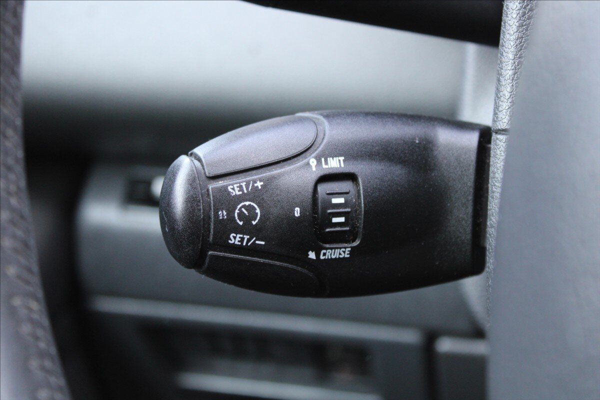 Peugeot 3008 MPV 1,6 l 80 kw