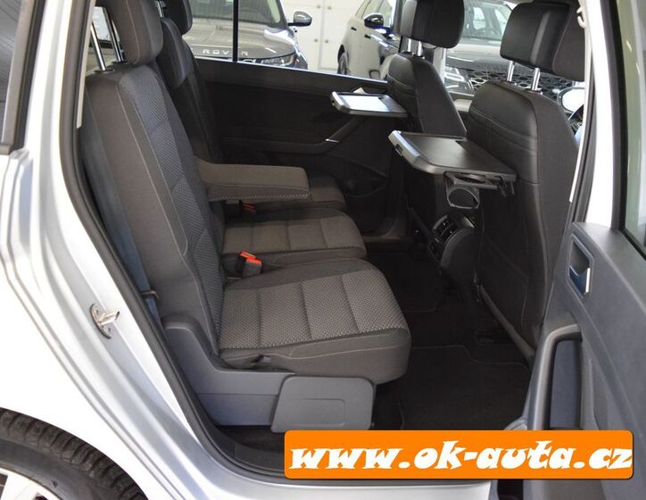 Volkswagen Touran 16