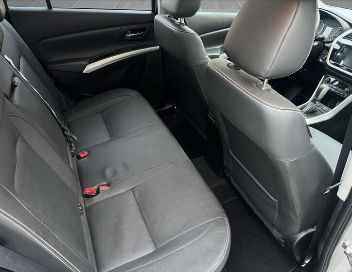 Suzuki SX4 S-Cross SUV 1,4 l 103 kw