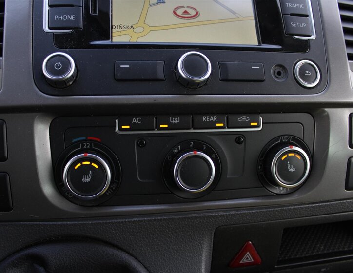 Volkswagen Multivan Kombi 2,0 l 103 kw