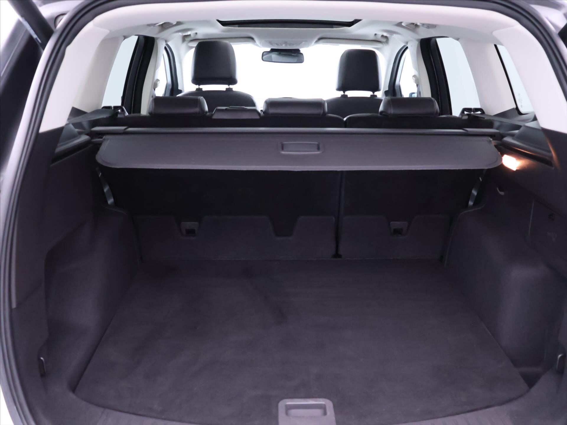 Ford Kuga SUV / Terénní 2,0 l 120 kw