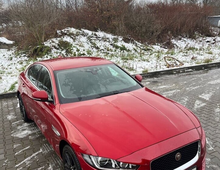 Jaguar XE Sedan / Limuzína 0,0 0