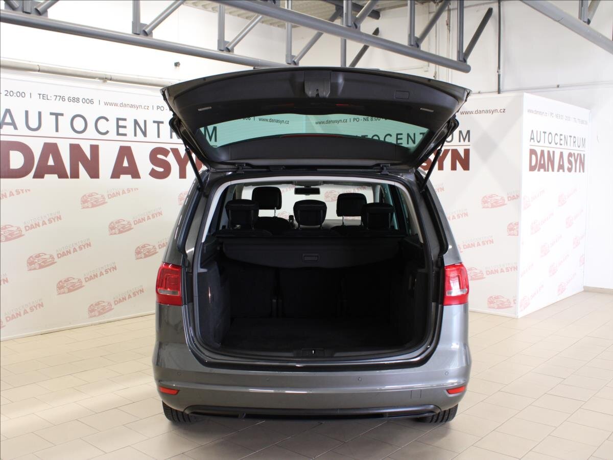 Volkswagen Sharan Kombi 2,0 l 103 kw