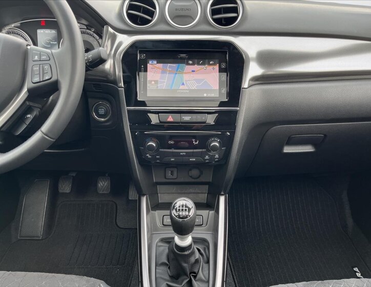 Suzuki Vitara SUV / Terénní 1,4 l 95 kw