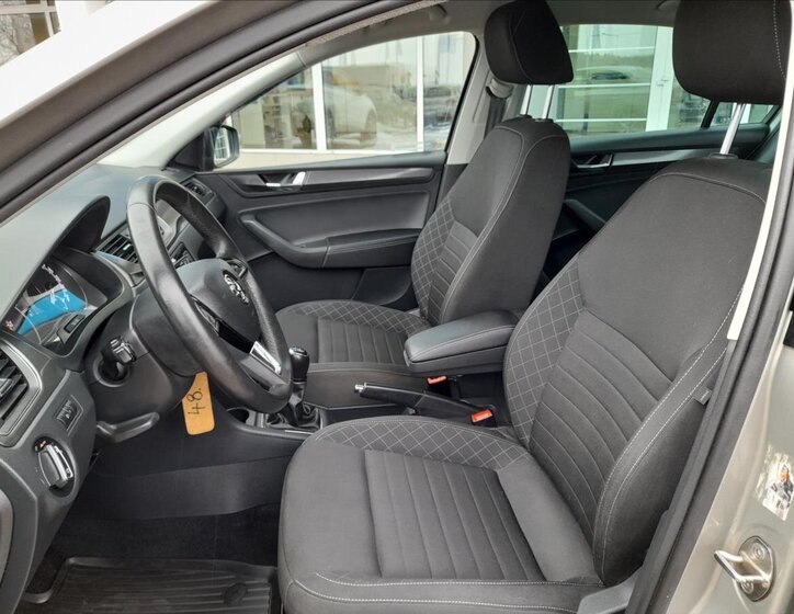 Škoda Rapid Liftback 999,0 81 kw