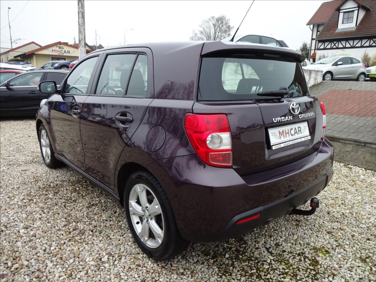 Toyota Urban Cruiser Hatchback 1,3 l 74 kw