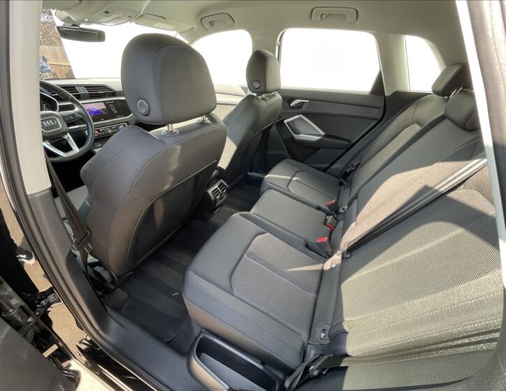 Audi Q3 SUV / Terénní 1,5 l 110 kw