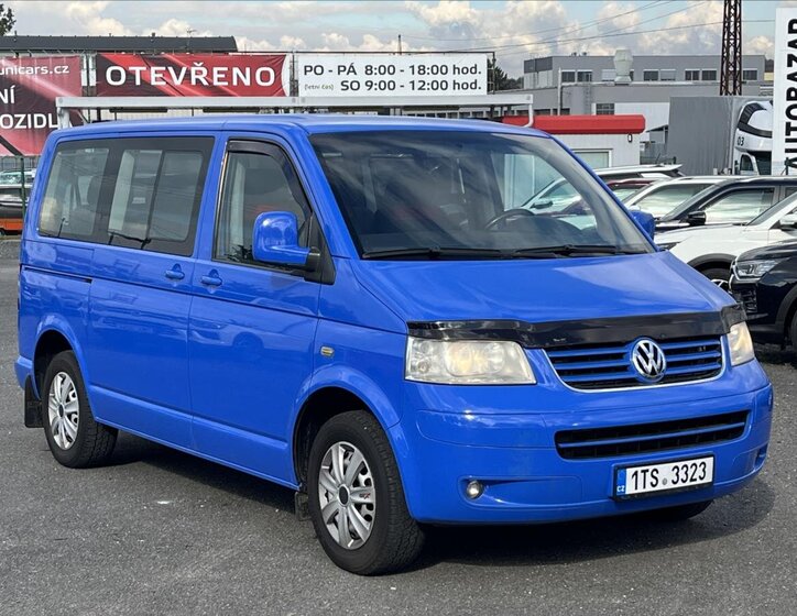 Volkswagen Caravelle MPV 2,5 l 96 kw