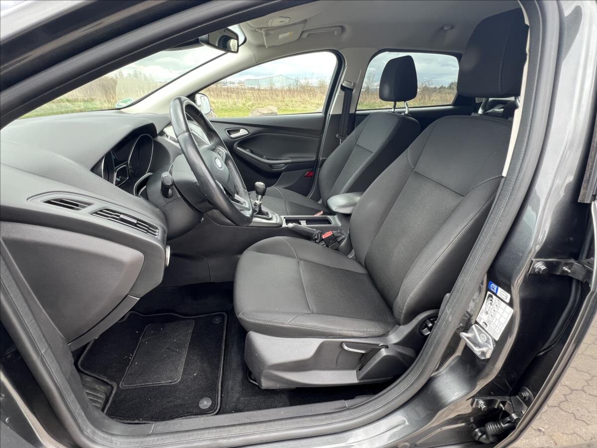 Ford Focus Kombi 999,0 92 kw