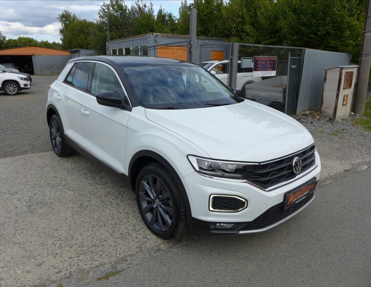 Volkswagen T-Roc 4