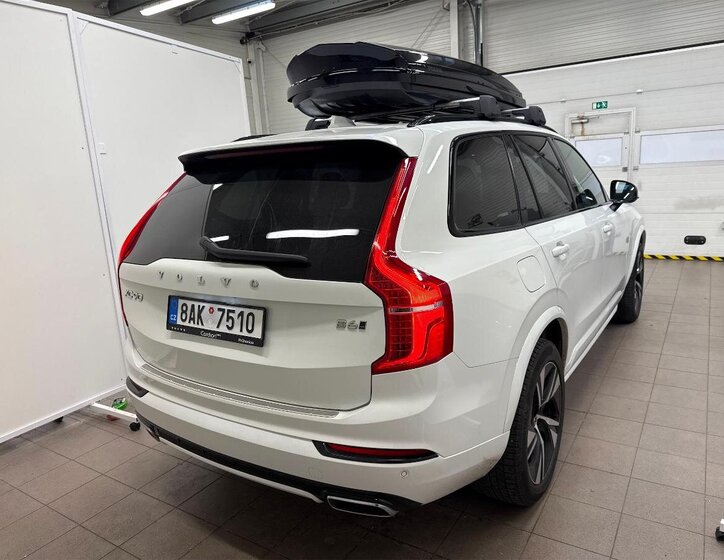Volvo XC90 SUV 2,0 l 220 kw