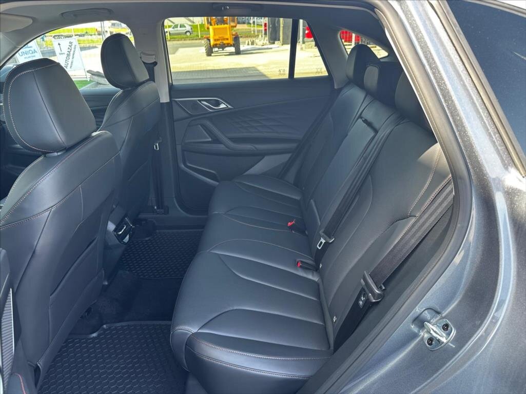 MG HS SUV 1,5 l 125 kw