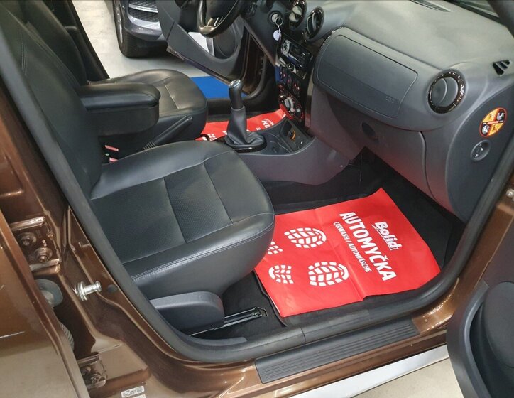 Dacia Duster SUV / Terénní 1,6 l 77 kw