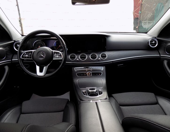 Mercedes-Benz Třídy E 23