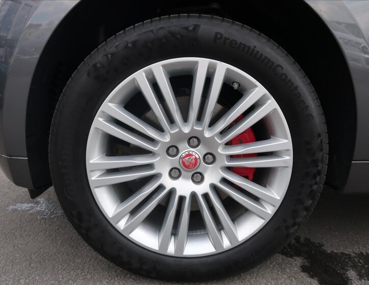 Jaguar F-Pace SUV / Terénní 3,0 l 280 kw