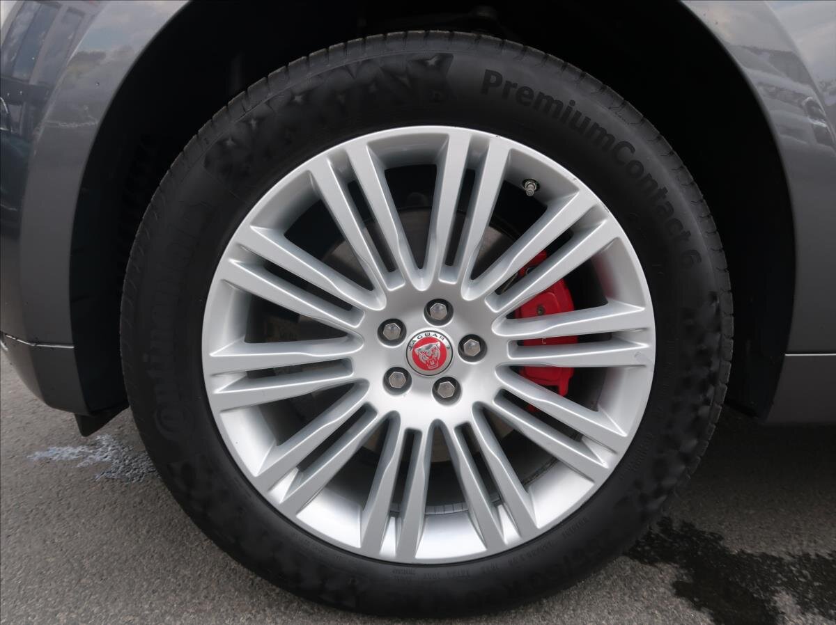 Jaguar F-Pace SUV / Terénní 3,0 l 280 kw