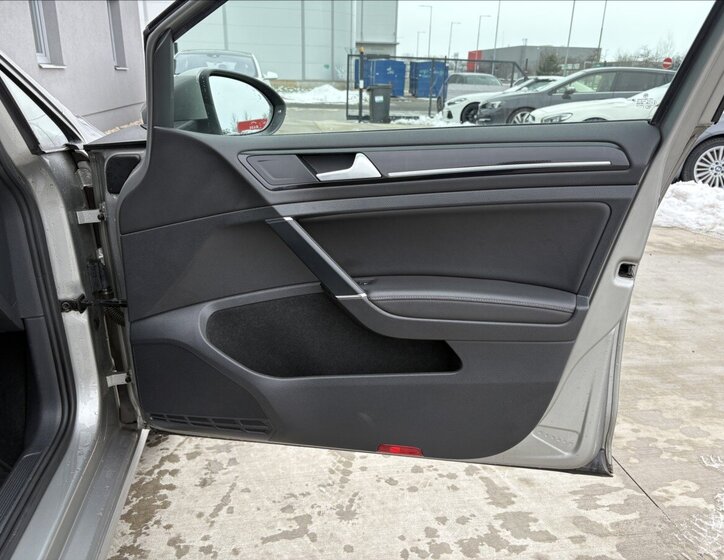 Volkswagen Golf Kombi 1,4 l 103 kw