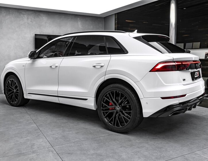 Audi Q8 SUV 3,0 l 210 kw