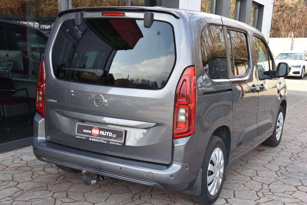 Opel Combo MPV 1,2 l 96 kw