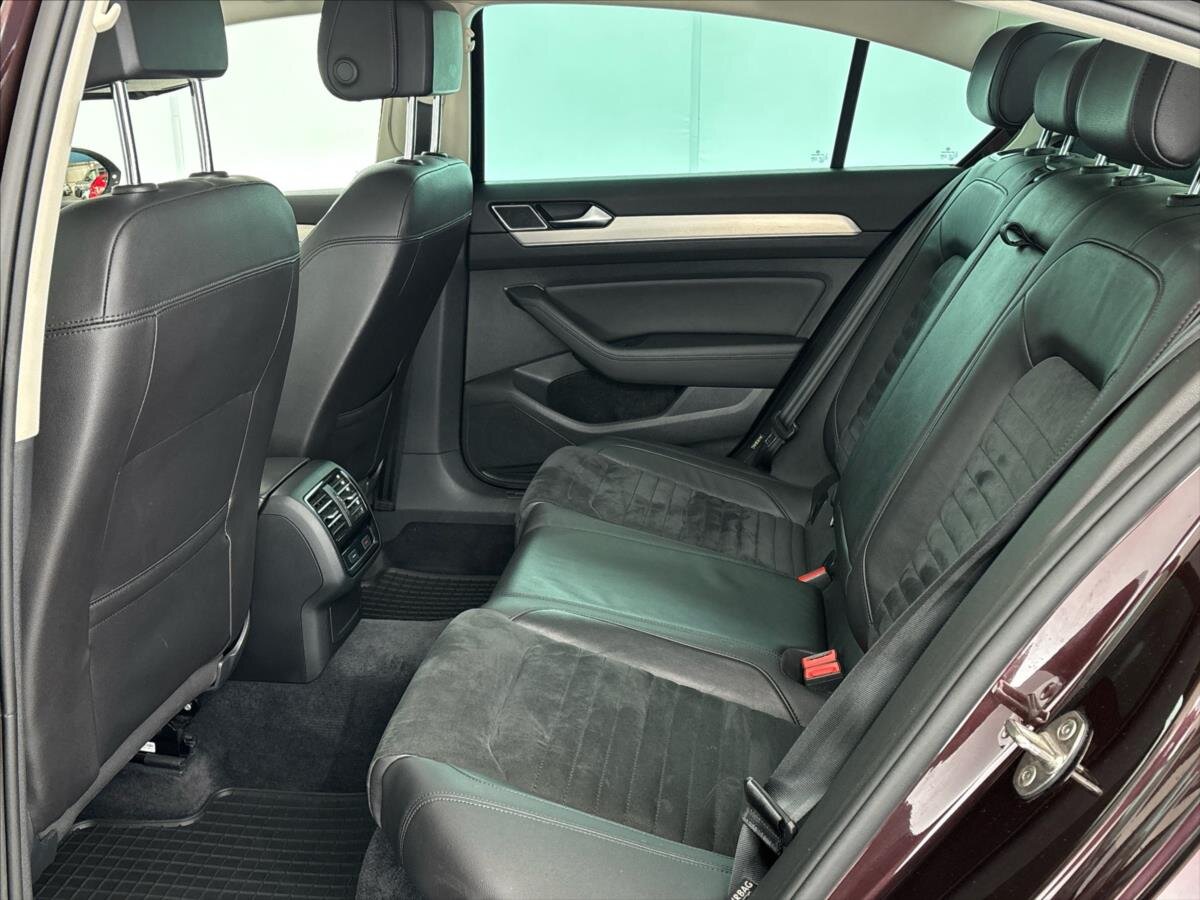 Volkswagen Passat Sedan / Limuzína 2,0 l 140 kw