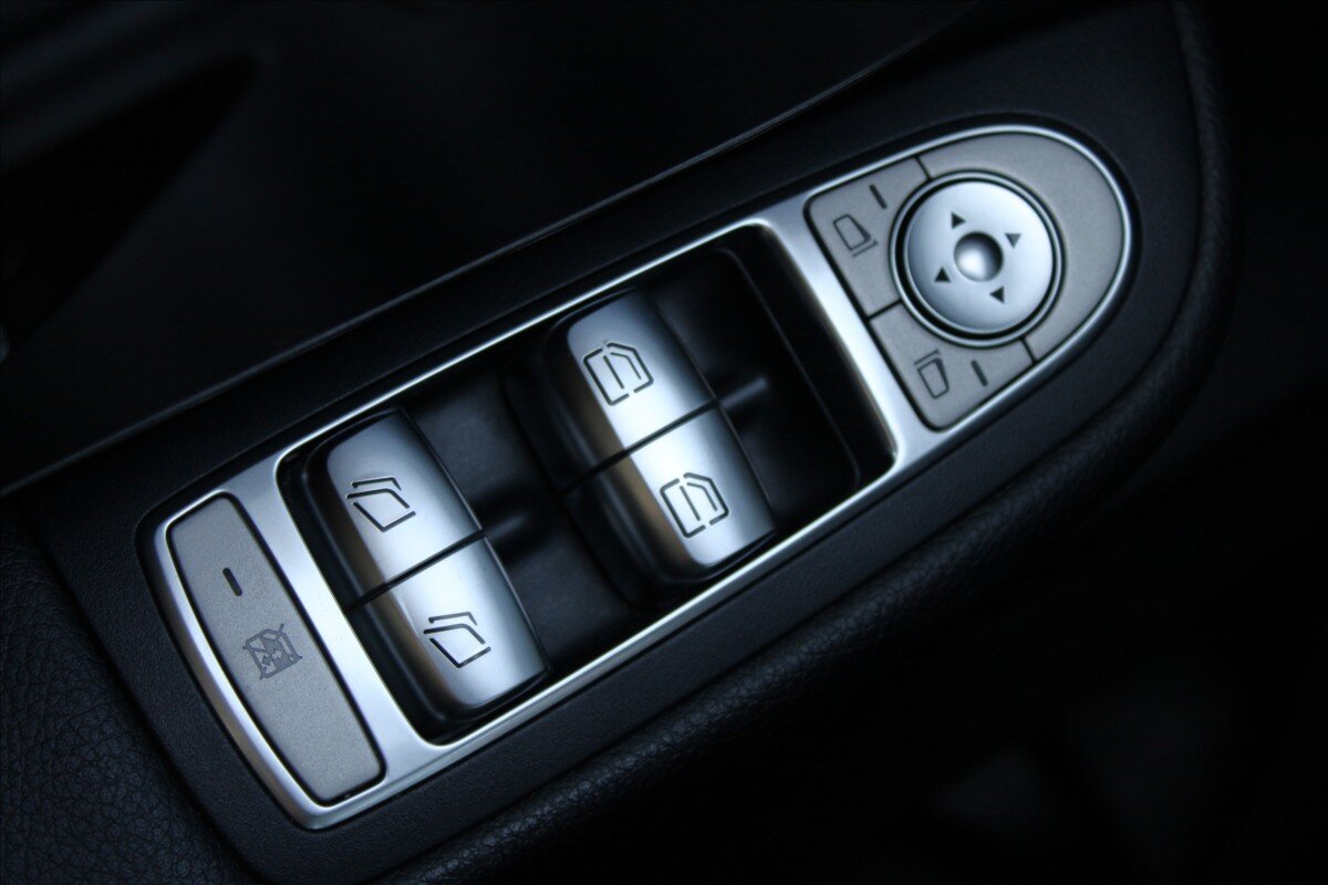 Mercedes-Benz Třídy V Kombi 2,1 l 140 kw