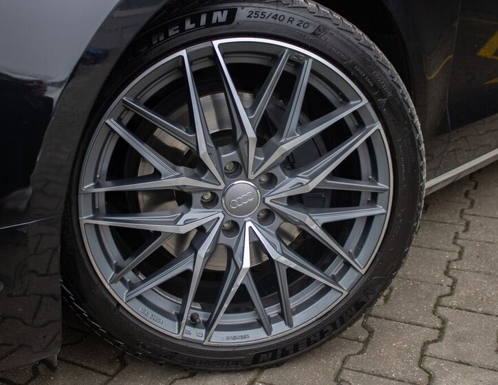 Audi A8 Sedan 3,0 l 184 kw