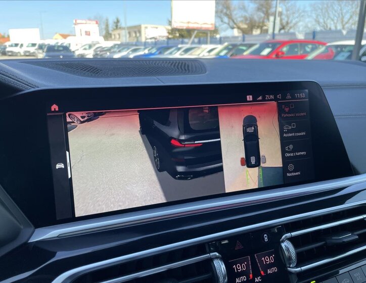 BMW X7 SUV / Terénní 3,0 l 195 kw