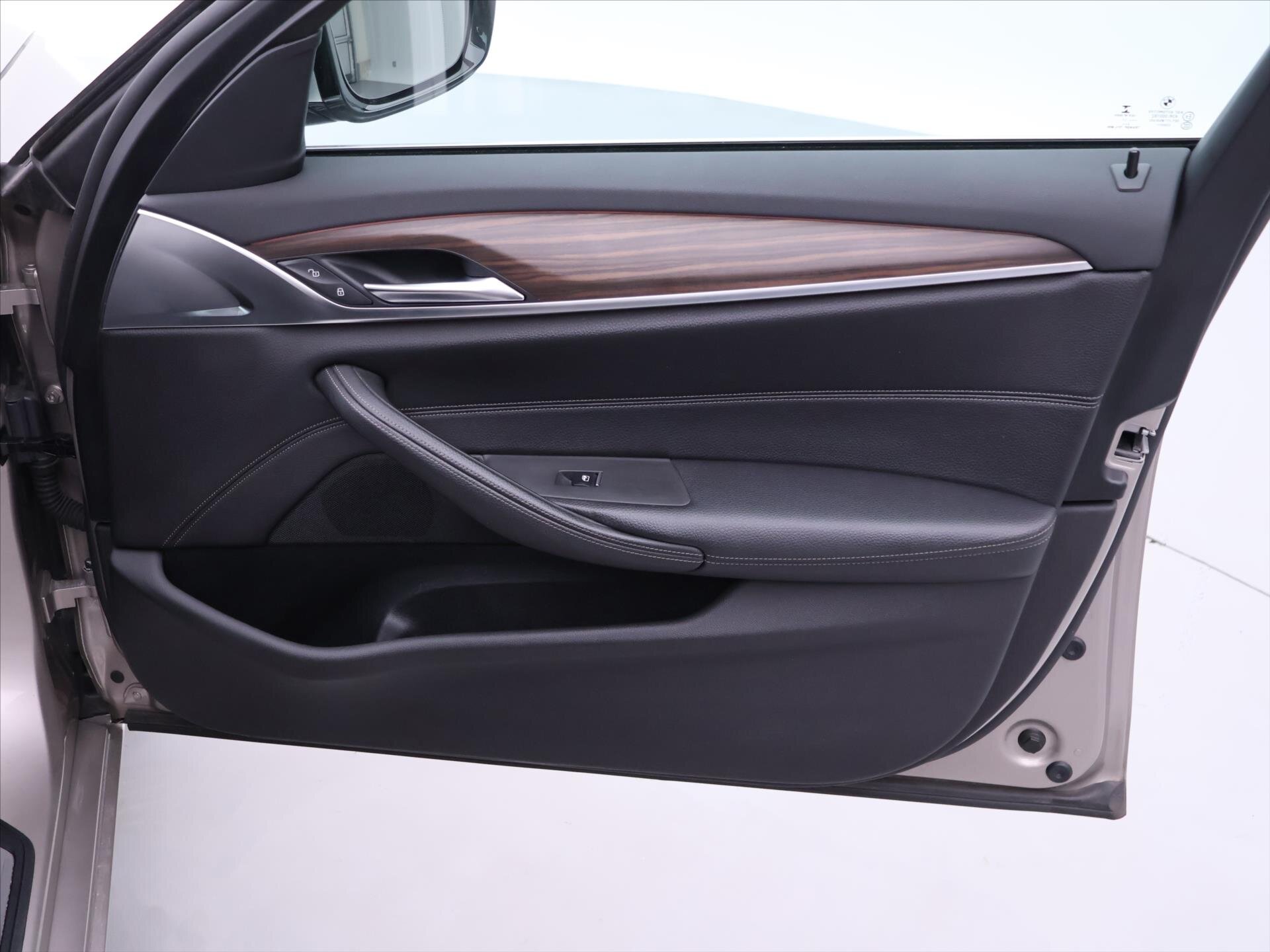 BMW Řada 5 Sedan 2,0 l 140 kw