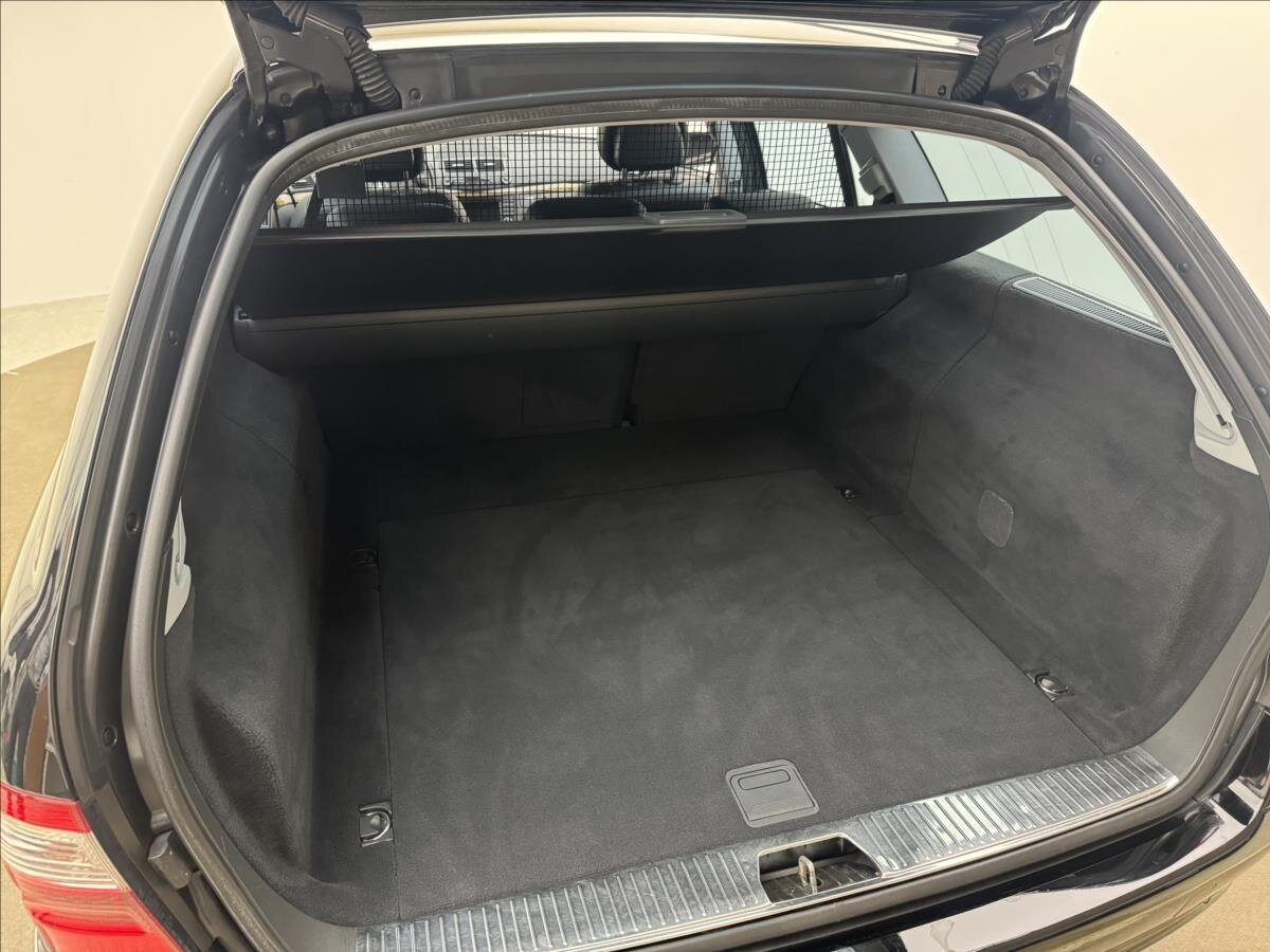Mercedes-Benz Třídy E Kombi 3,0 l 170 kw