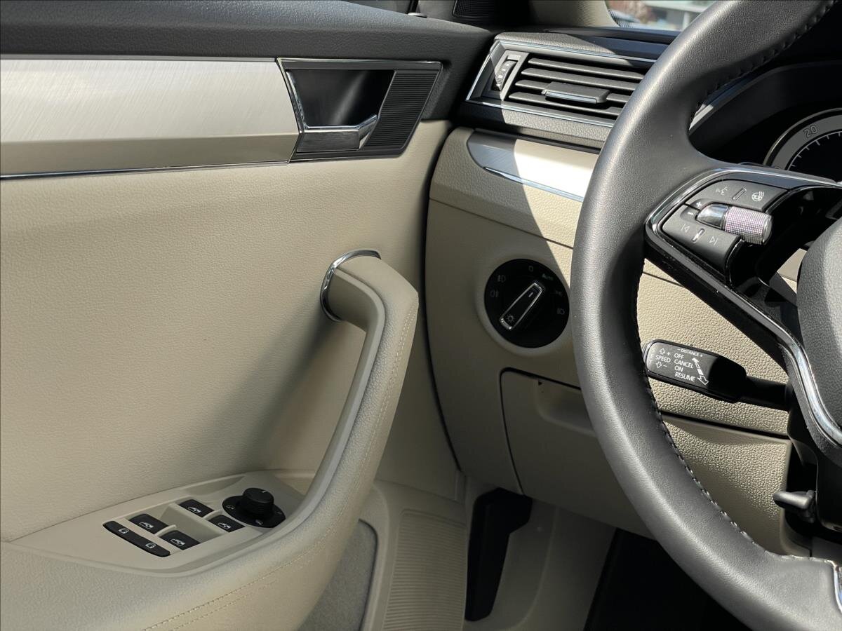 Škoda Superb Kombi 2,0 l 110 kw