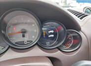 Porsche Cayenne 46