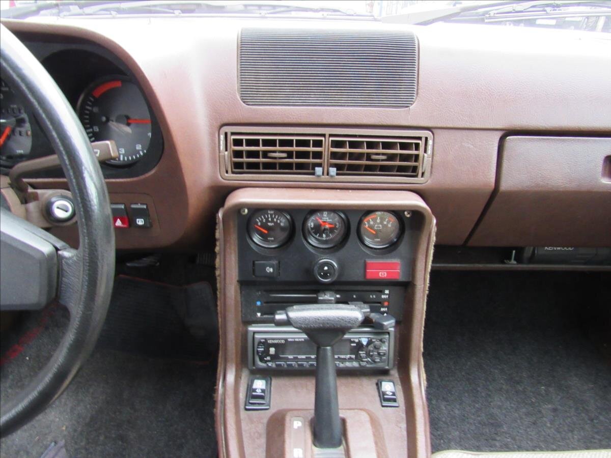 Porsche 924 Kupé 2,0 l 92 kw