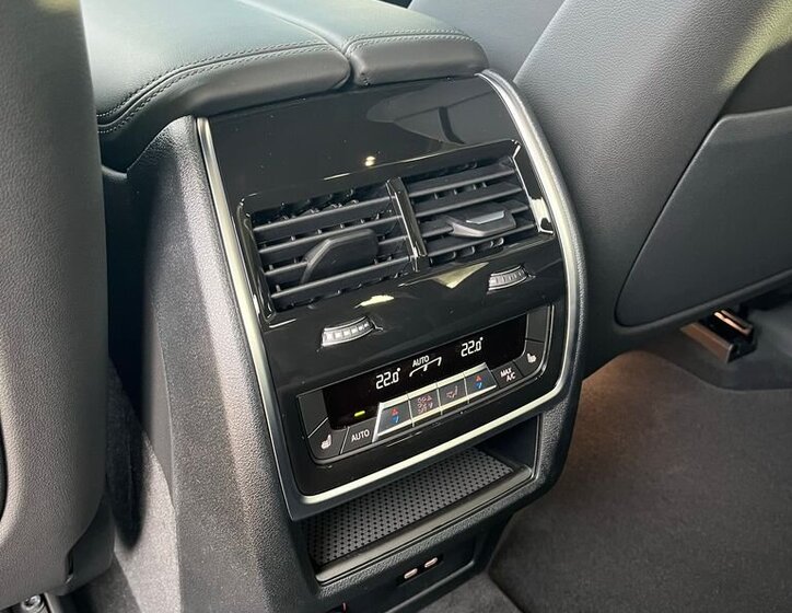 BMW X7 SUV / Terénní 3,0 l 280 kw