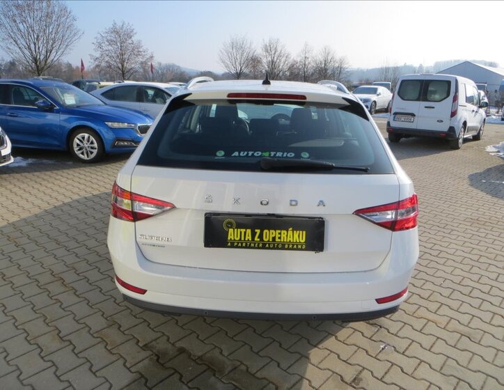 Škoda Superb Kombi 2,0 l 110 kw