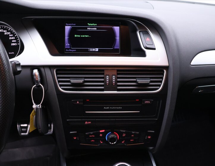 Audi A4 Kombi 2,0 l 105 kw