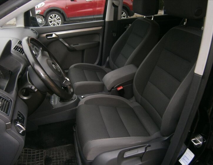 Volkswagen Touran Kombi 1,6 l 77 kw