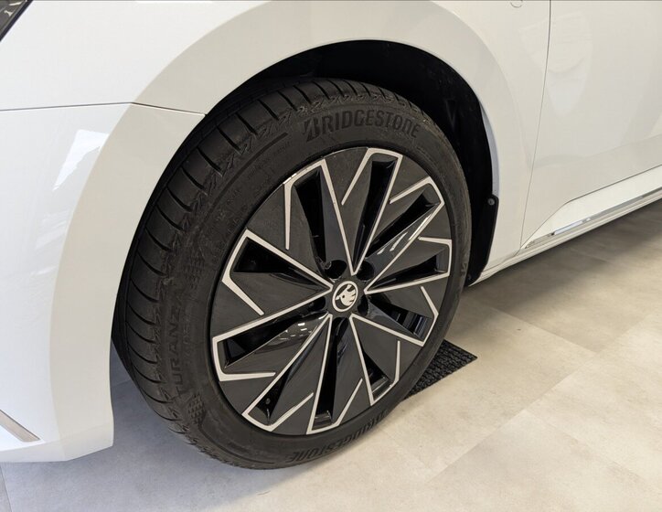 Škoda Superb Liftback 1,4 l 115 kw