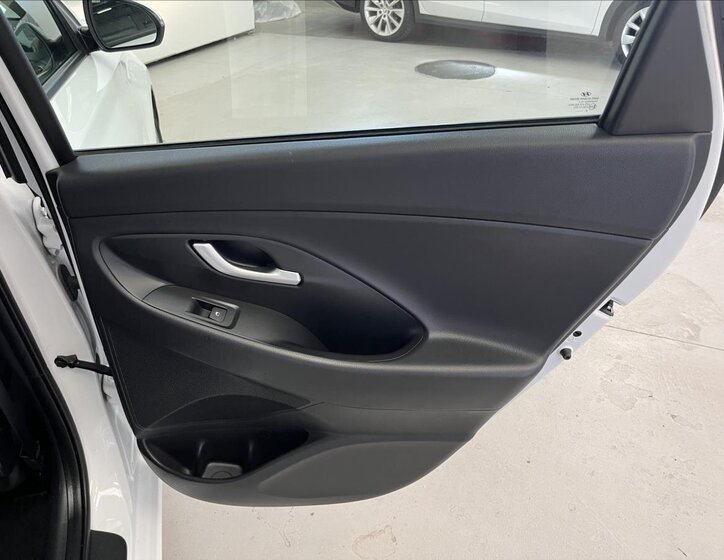 Hyundai i30 Kombi 998,0 88 kw