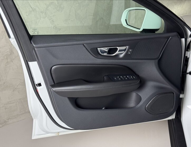 Volvo V60 Kombi 2,0 l 145 kw