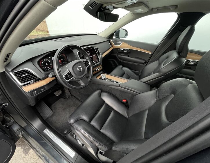 Volvo XC90 SUV 2,0 l 173 kw