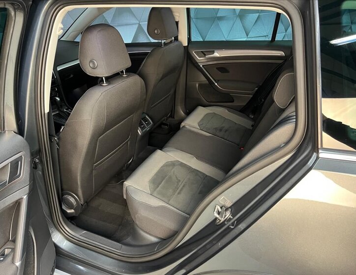 Volkswagen Golf Kombi 2,0 l 135 kw