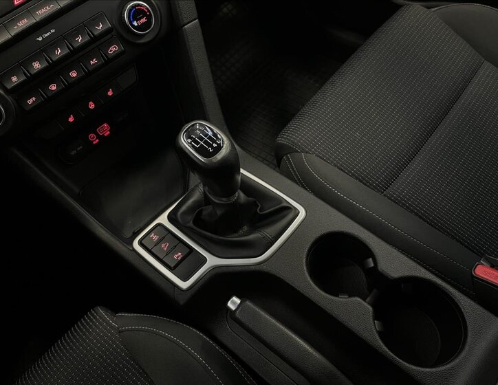 KIA Sportage SUV / Terénní 2,0 l 100 kw