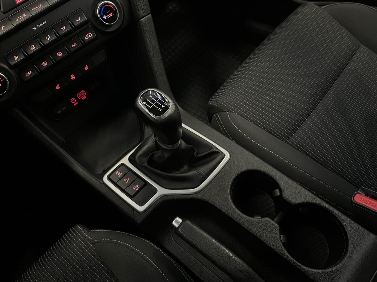 KIA Sportage SUV / Terénní 2,0 l 100 kw