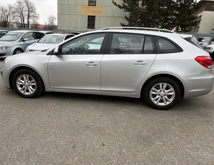 Chevrolet Cruze Kombi 1,7 l 96 kw