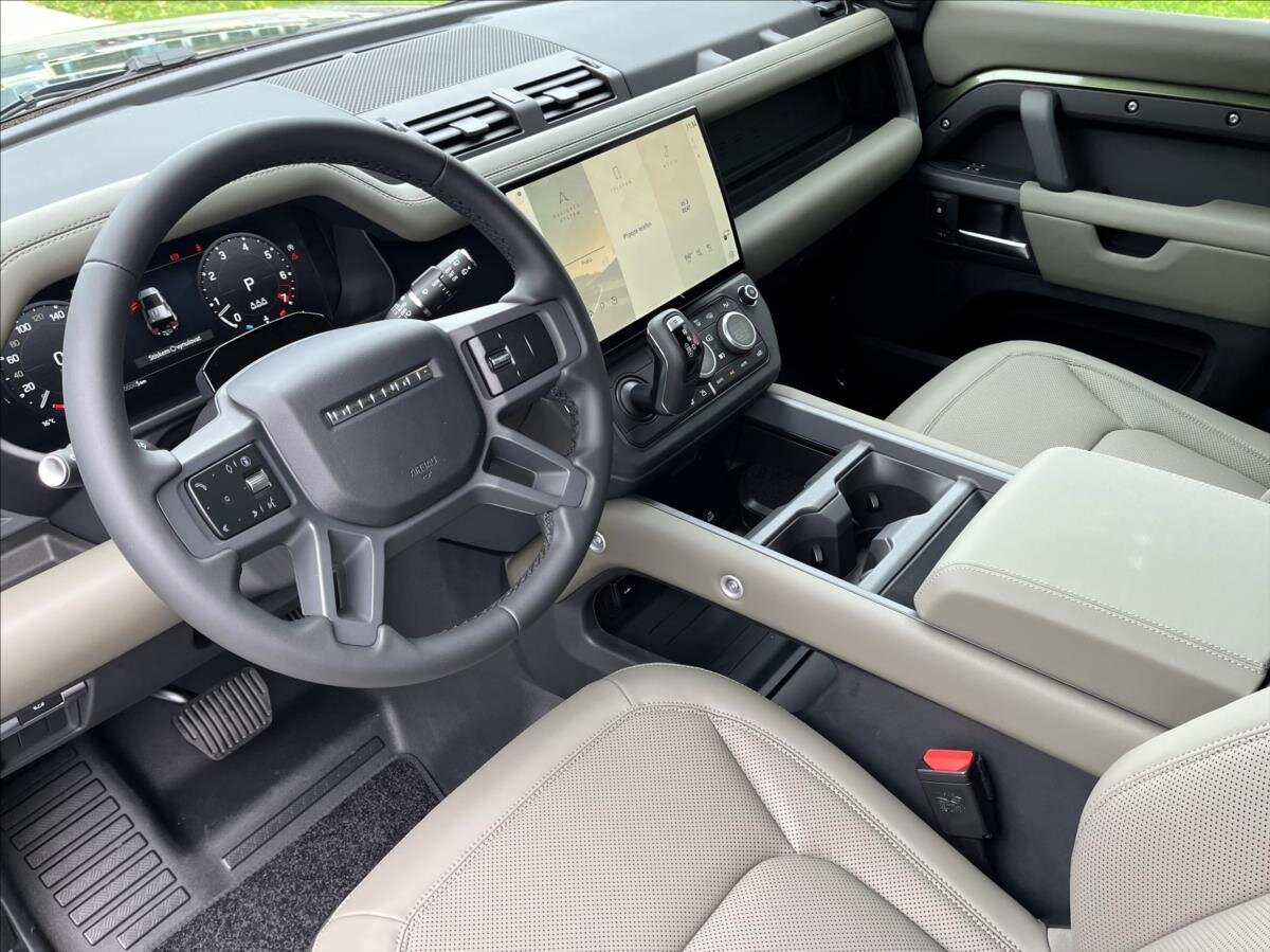 Land Rover Defender SUV / Terénní 5,0 l 313 kw