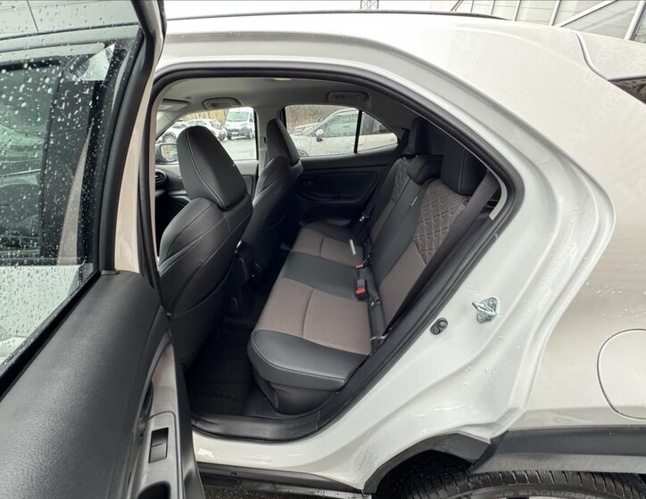 Toyota Yaris Cross SUV 1,5 l 68 kw